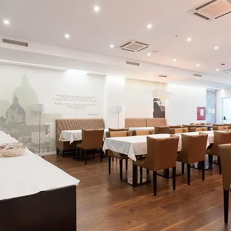 Capital Hotell *