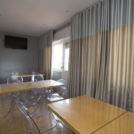 Capital Hotel *